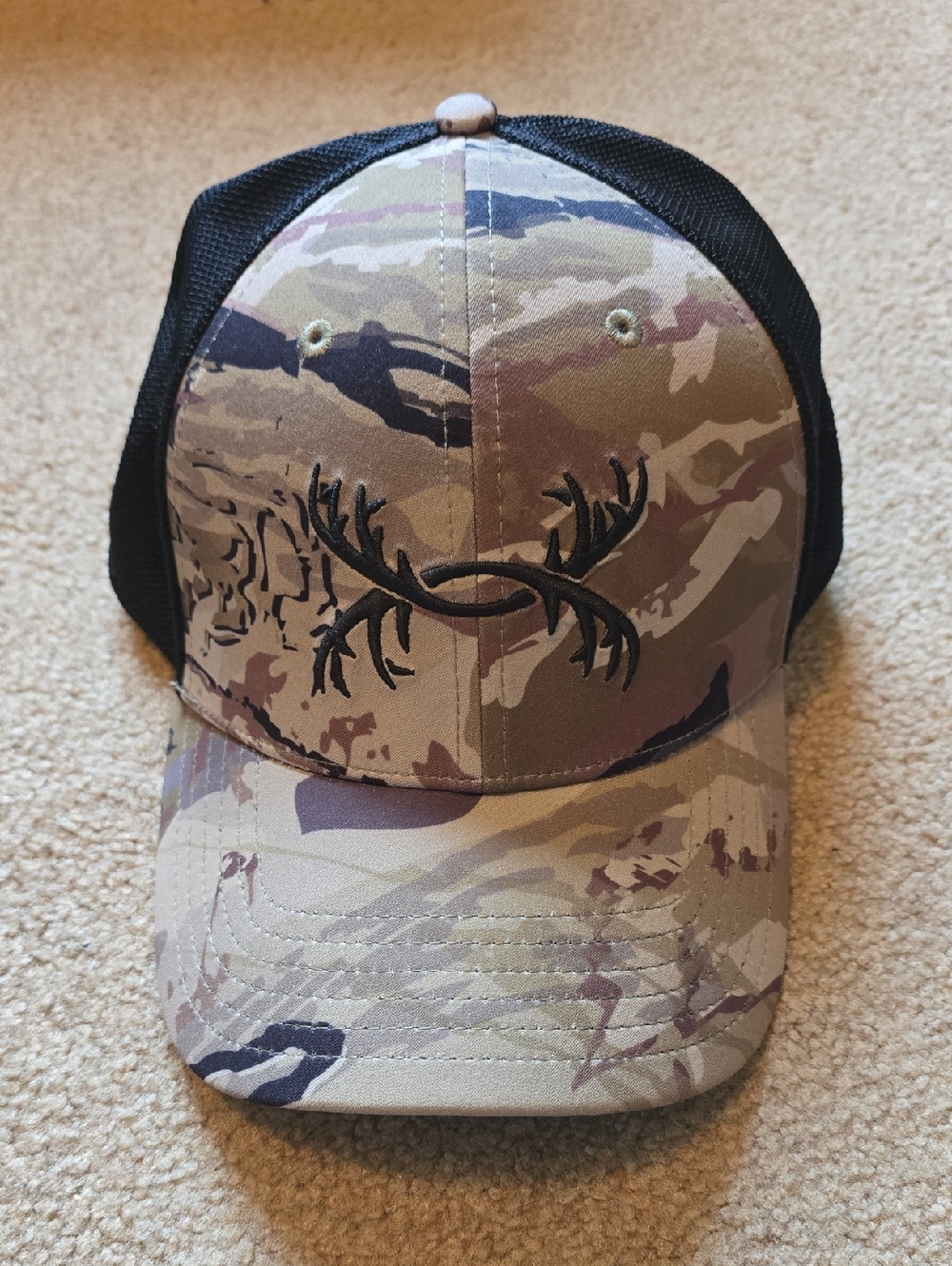 Under Armour Men's Camouflage Trucker Hat - Tan/Black